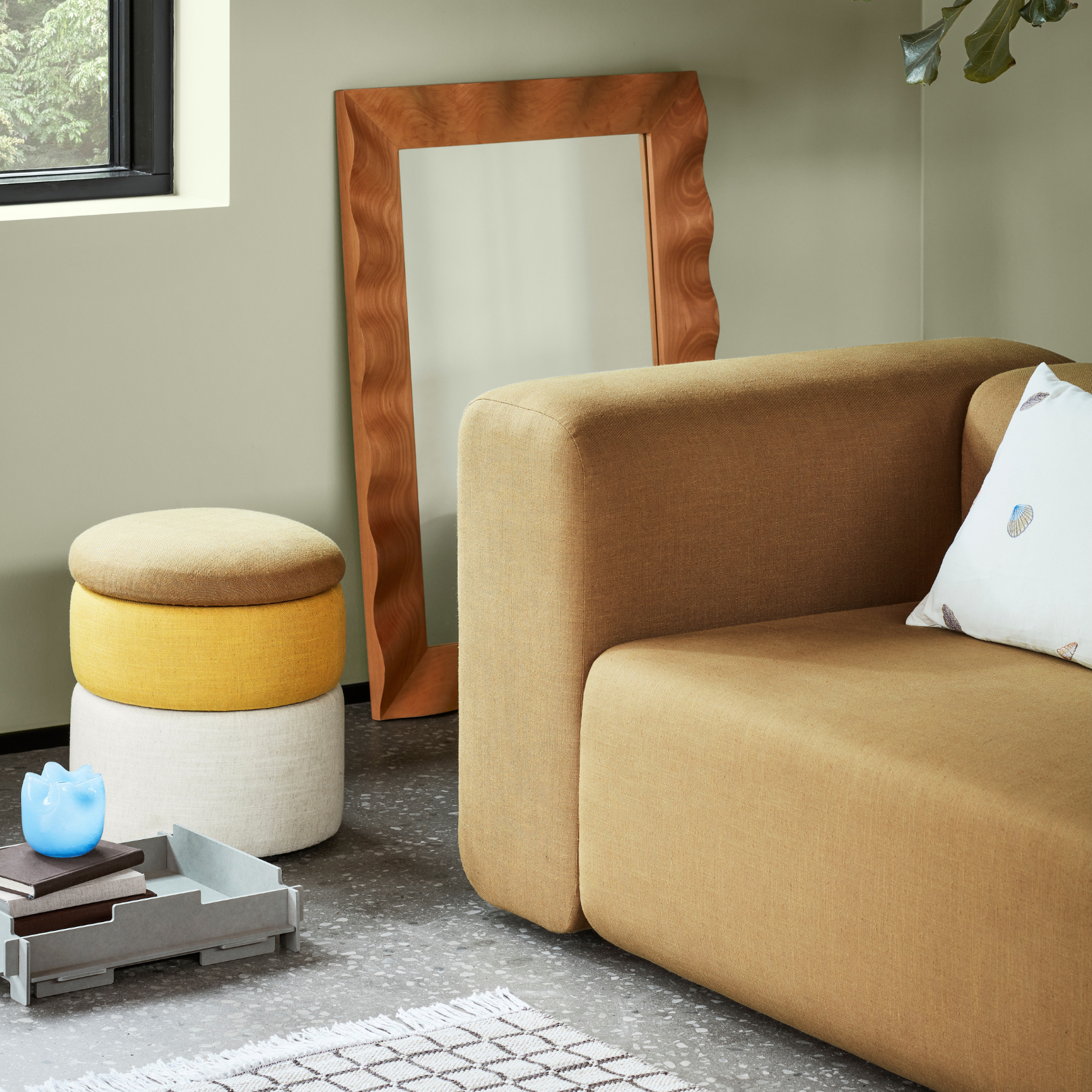 Pond Pouf